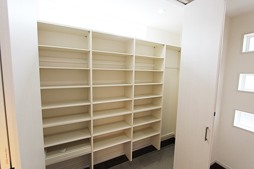 姫路市の注文住宅　玄関収納