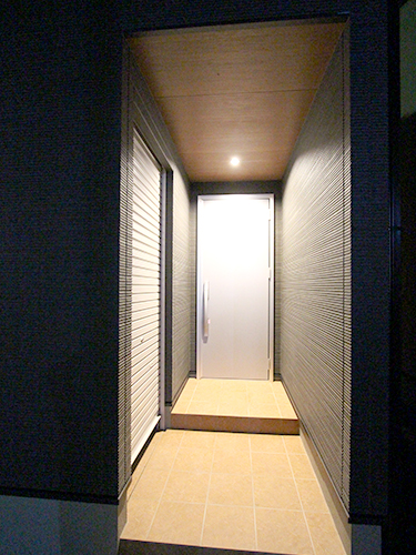 姫路市の注文住宅 　スタイリッシュな玄関