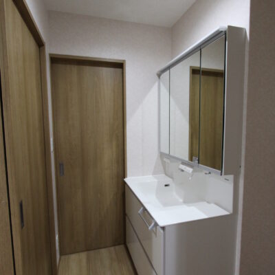 姫路の注文住宅　回遊の洗面