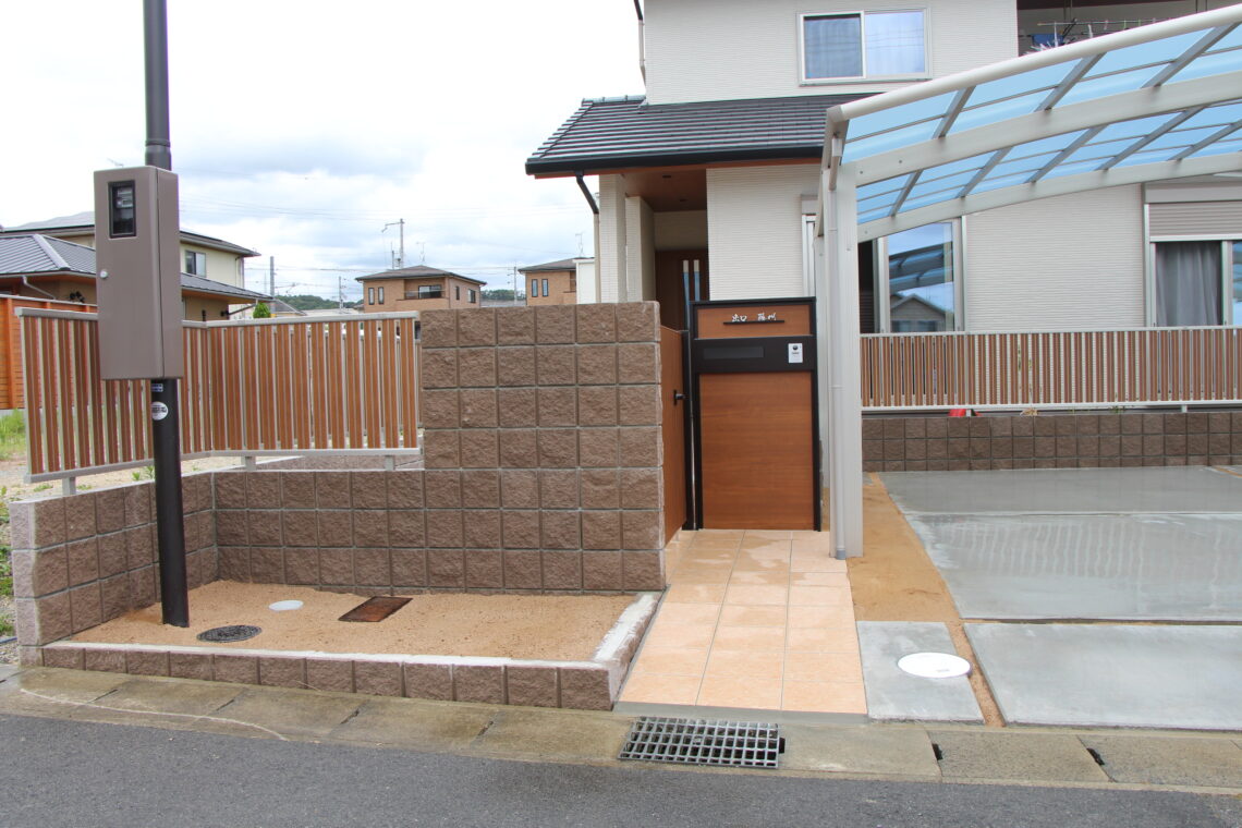姫路注文住宅　門