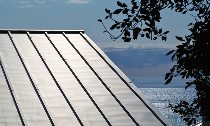 姫路市で断熱性能の高い住宅のガルバリウム