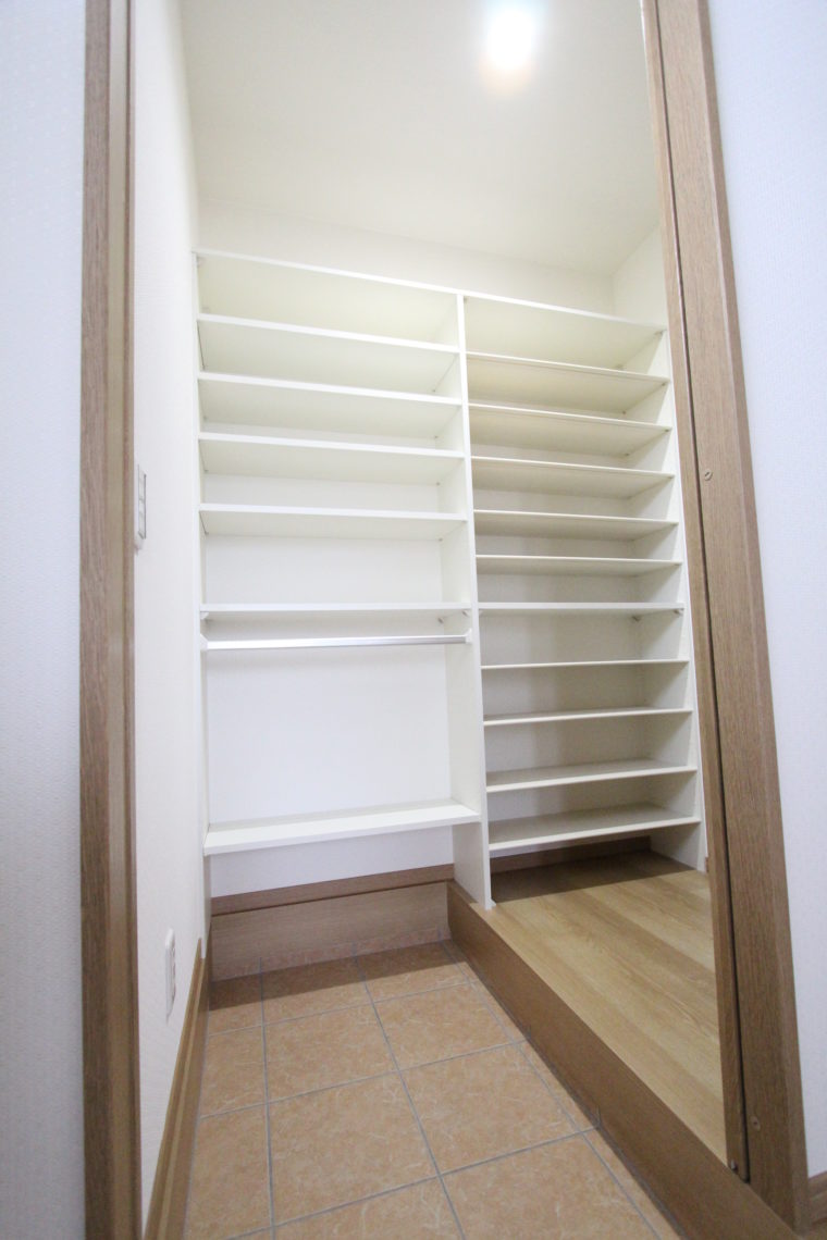 姫路市の注文住宅　玄関収納