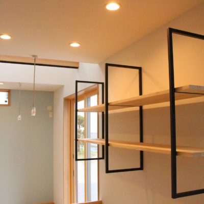 アンティーク調の棚