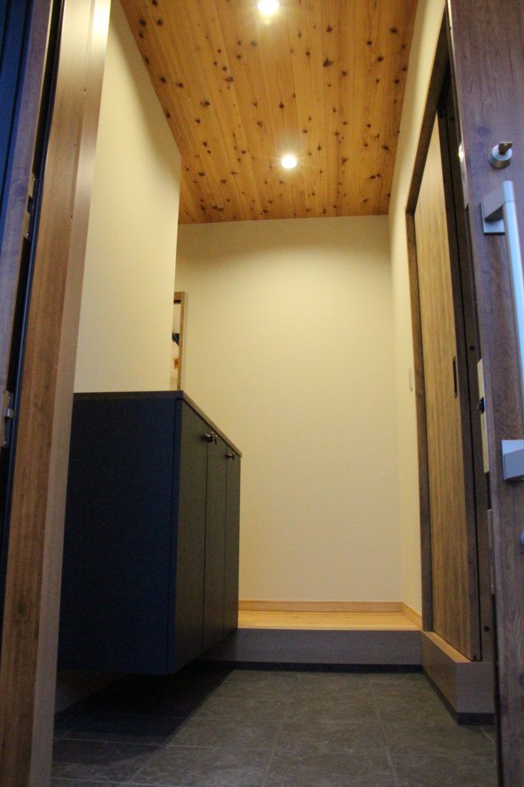 姫路市注文住宅　玄関内部